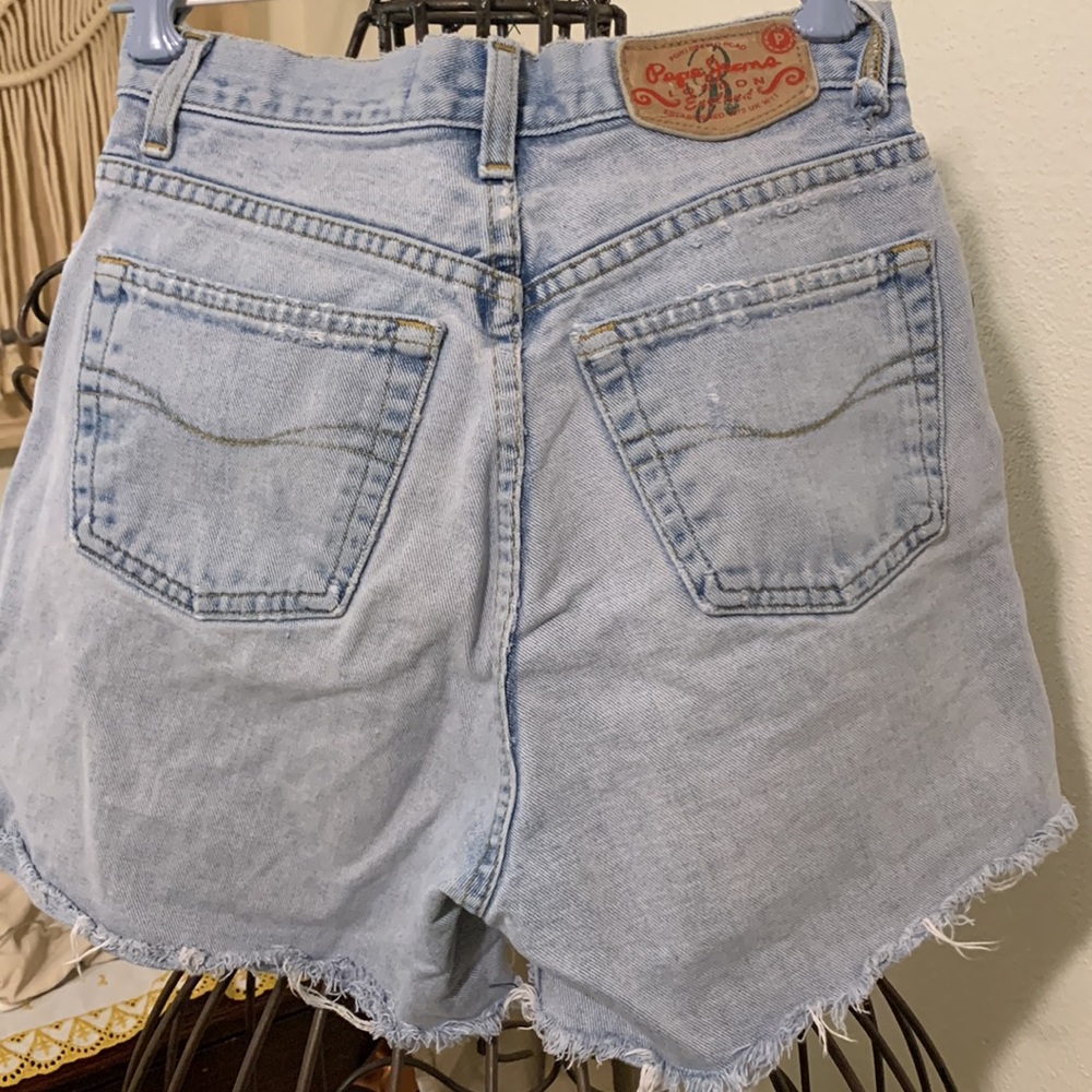 3 for $15 Sale- Vintage Pepe Jeans London England High Waisted Denim Shorts - Picture 8 of 11